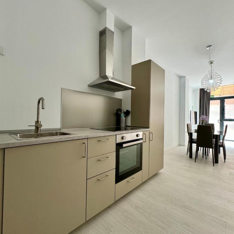 6 Personas Oceanografic Ciencias Roig Arena - Apartamento de 2 dormitorios - 5