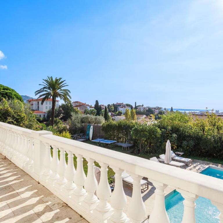 Grande villa proche plage vue îles, baie de Cannes - Villa - 15