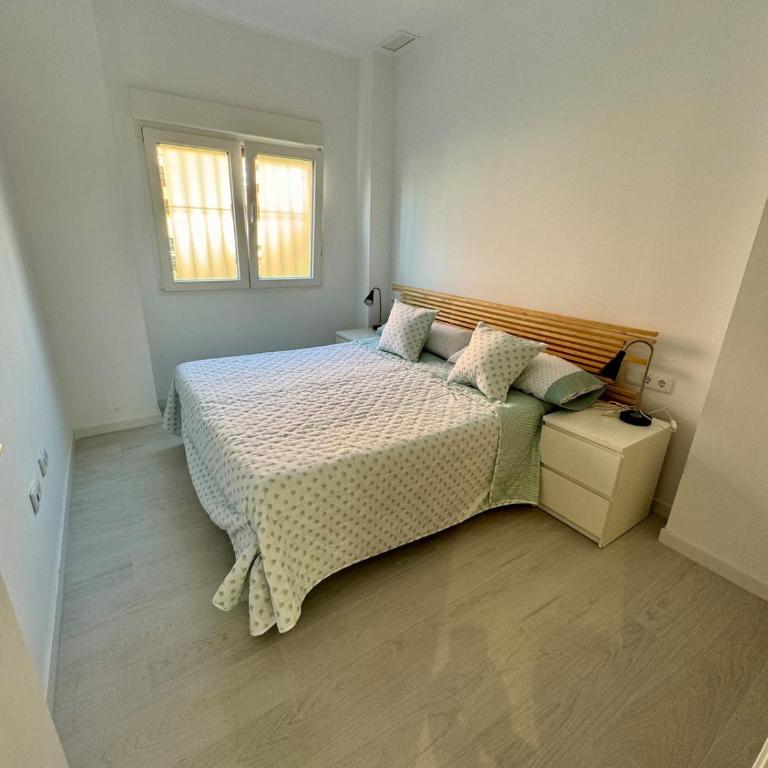 6 Personas Oceanografic Ciencias Roig Arena - Apartamento de 2 dormitorios - 18