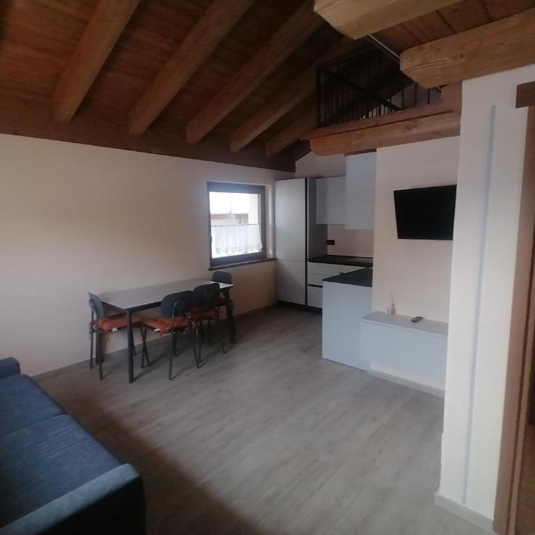 Coudrey 2 - Two-Bedroom Standard Apartment - 11