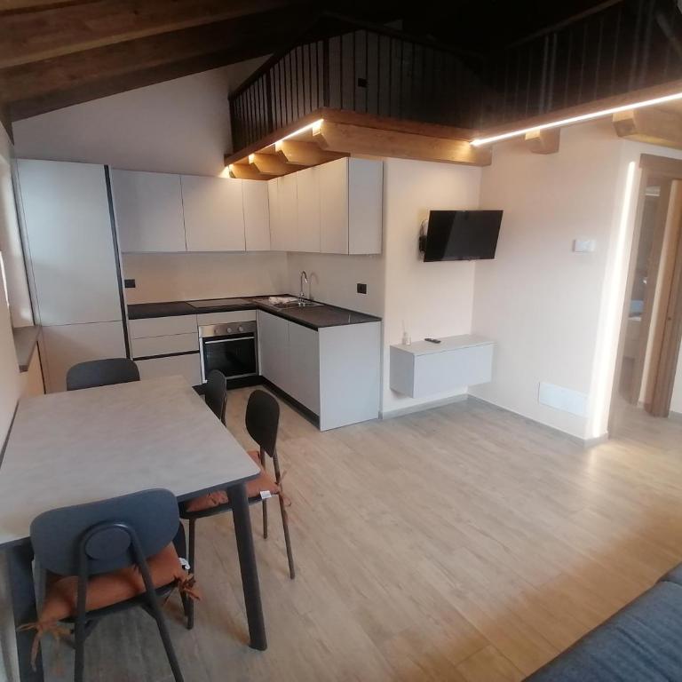 Coudrey 2 - Two-Bedroom Standard Apartment - 16