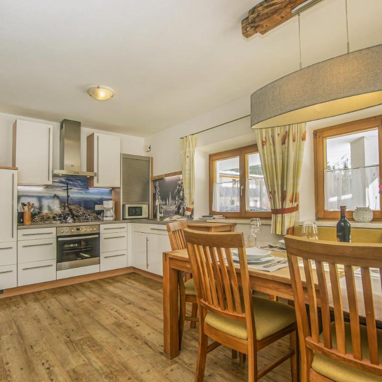 Ferienwohnung Bergblick - Two-Bedroom Apartment with Terrace - 5