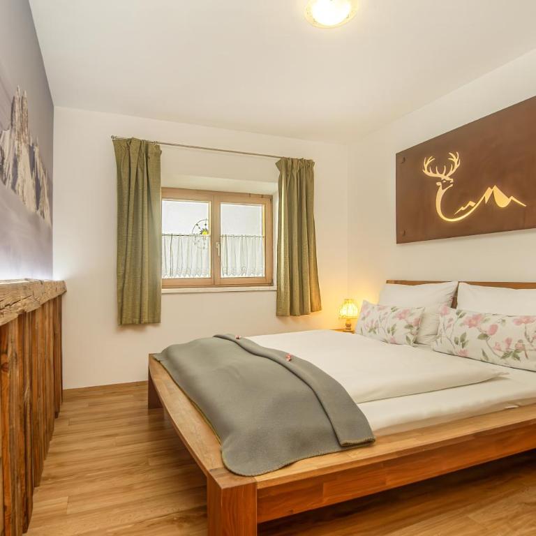 Ferienwohnung Bergblick - Two-Bedroom Apartment with Terrace - 4