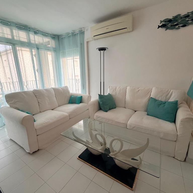 Saloublue - Two-Bedroom Apartment - 19