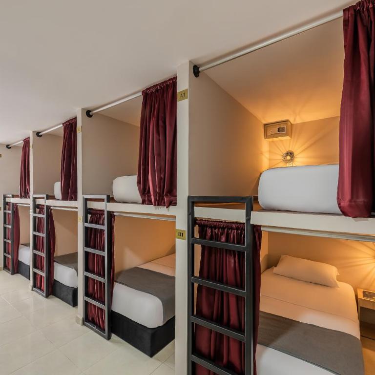 Hostel Dorado Plaza Getsemaní - Bed in 8-Bed Dormitory Room - 11