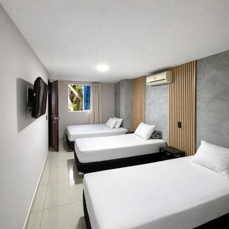 Hotel Verony La 70 - Laureles Estadio - Quadruple Room - 7