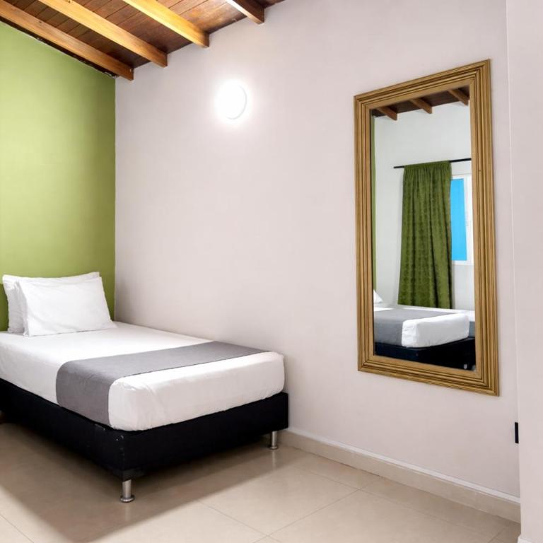 Hotel Verony La 70 - Laureles Estadio - Family Room - 6