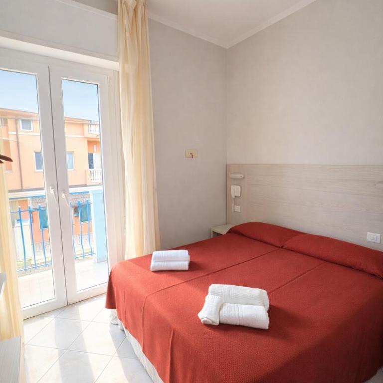 Hotel Giove dipendenza Hotel Fiamma - Camera Matrimoniale con Balcone - 2