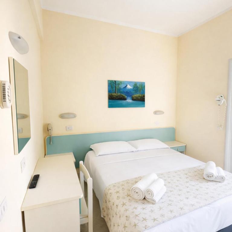 Hotel Giove dipendenza Hotel Fiamma - Camera Matrimoniale Economy - 3