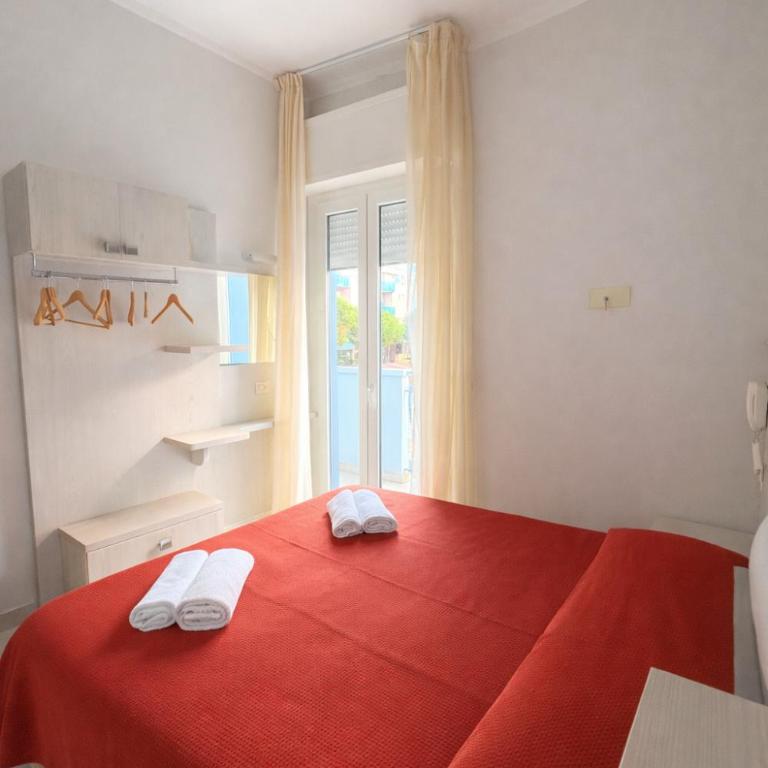 Hotel Giove dipendenza Hotel Fiamma - Camera Matrimoniale con Balcone - 8