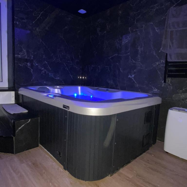 CK Suite & Spa - Jacuzzi Privatif - Reims - Apartamento de 1 dormitorio - 11
