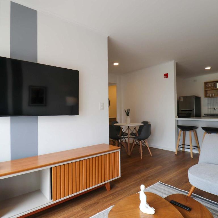 Polo Living in Miraflores by Wynwood House - Two-Bedroom Apartment - 3