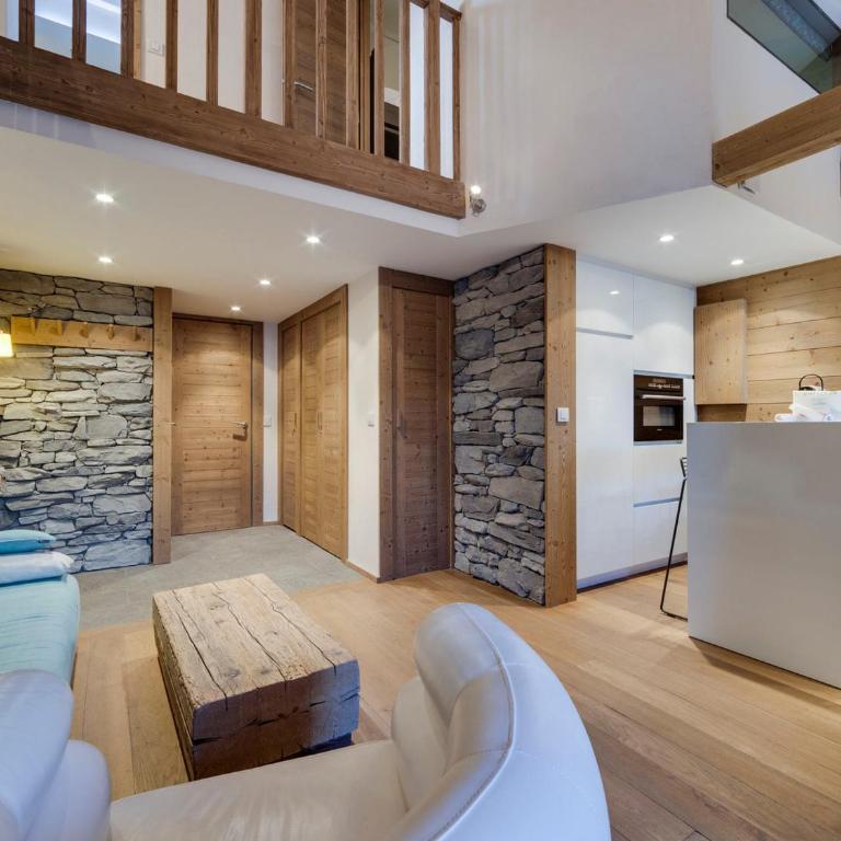 Appartement Duplex Rénové: 3 Pièces, 40m², Parking, Proche Centre Val d'Isère - FR-1-567-96 - Apartment - 4