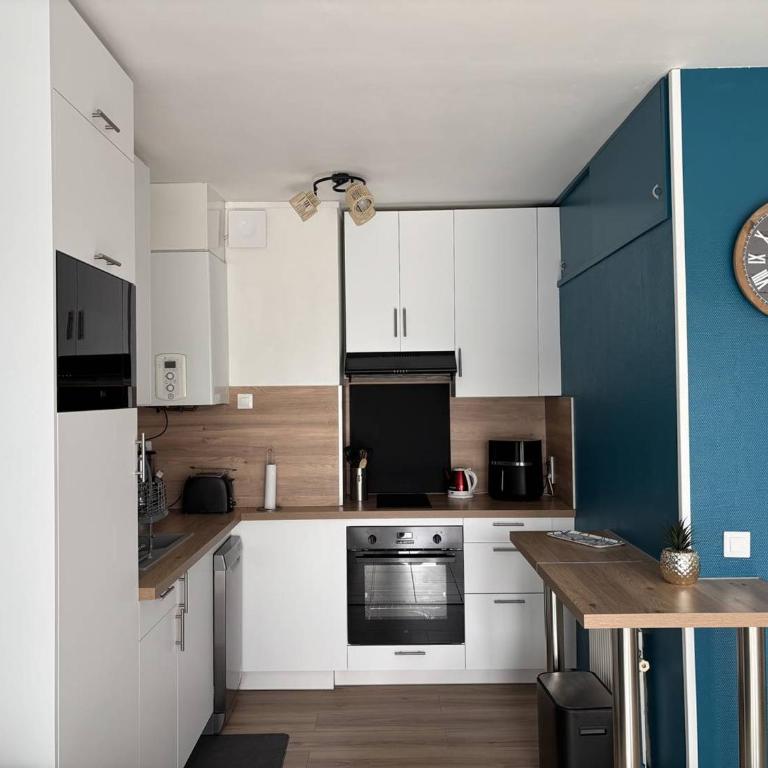 Appartement charmant à Royan - 4 pers, proche marché, balcon, ascenseur, équipements bébé - FR-1-738-13 - Appartamento - 7