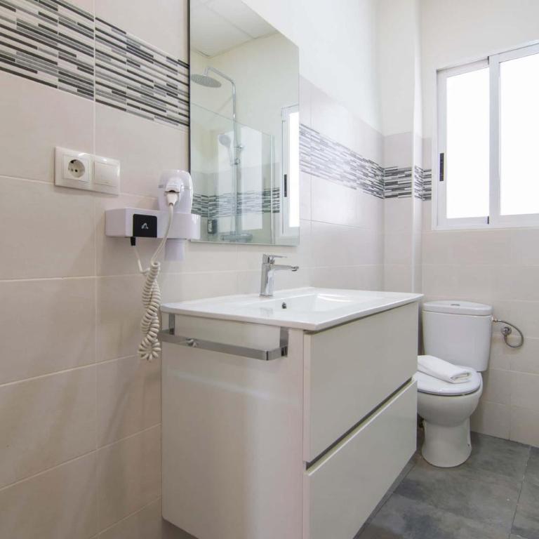 Spacest - Carrer de Francesc Cubells C - Apartment - 28