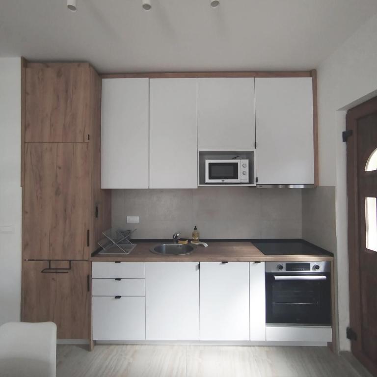 SALT Studio Apartment - One-Bedroom Apartment - 11