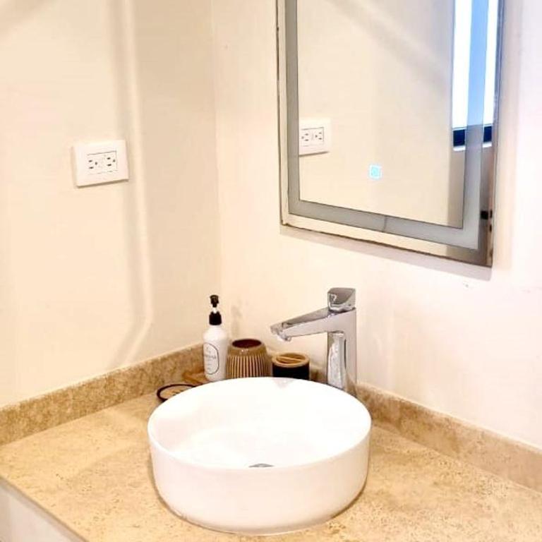 Studio con terrazza piscina y coworking - Apartamento de 1 dormitorio - 20