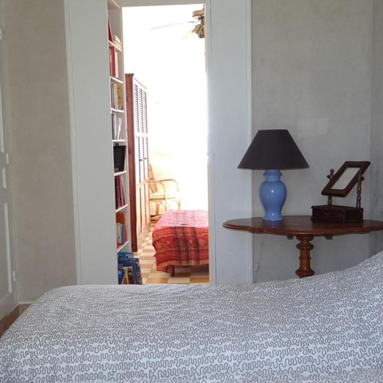 Appartement T3 75m², 2 terrasses avec accès direct aux calanques, WIFI, parking privatif - FR-1-100-147 - Appartement (5 Adultes) - 3