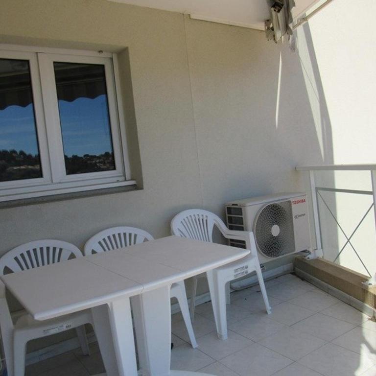 Appartement calme au cœur de Cavalaire, climatisé avec terrasse, parking et toutes commodités - FR-1-100-233 - Appartement (4 Adultes) - 5