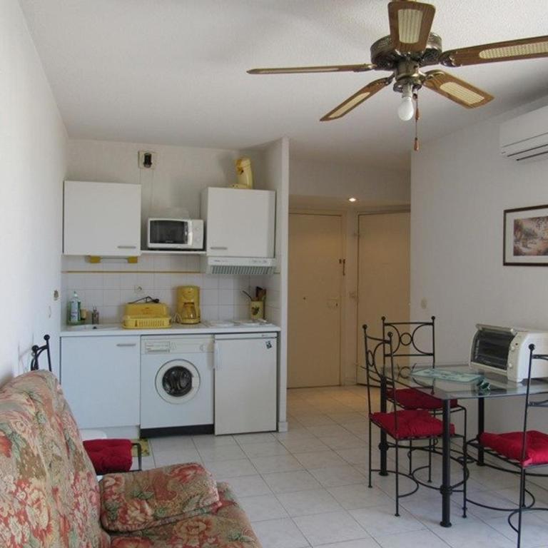 Appartement calme au cœur de Cavalaire, climatisé avec terrasse, parking et toutes commodités - FR-1-100-233 - Appartement (4 Adultes) - 10