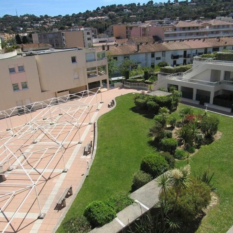Appartement calme au cœur de Cavalaire, climatisé avec terrasse, parking et toutes commodités - FR-1-100-233 - Appartement (4 Adultes) - 1