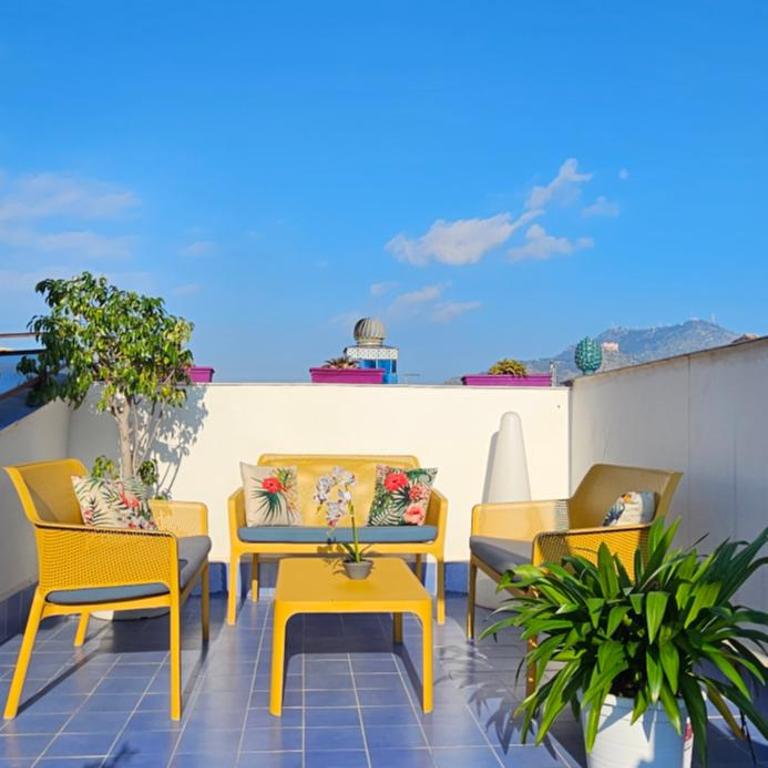 Large terrace apartment near Politeama - Apartment - 15