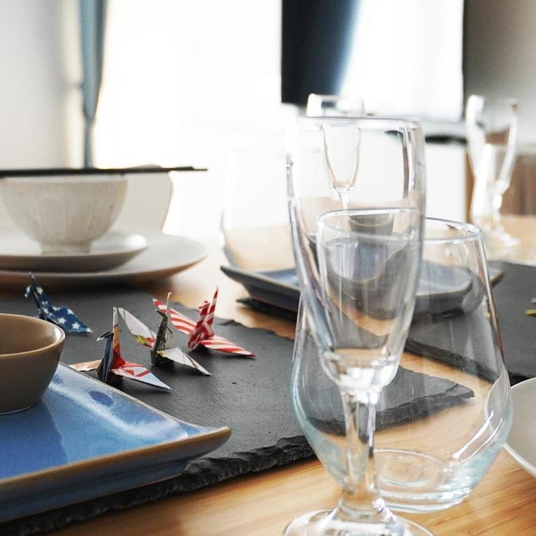10 Min Centrale - Bright & modern, up to 5 beds - One-Bedroom Loft Apartment with One Queen Bed - 66