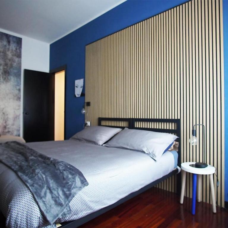10 Min Centrale - Bright & modern, up to 5 beds - One-Bedroom Loft Apartment with One Queen Bed - 6