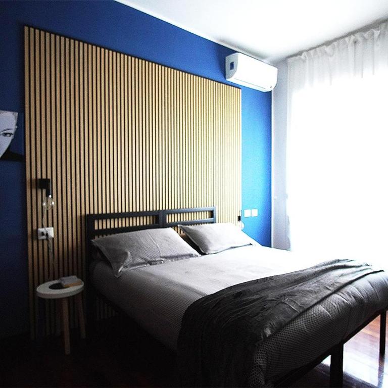 10 Min Centrale - Bright & modern, up to 5 beds - One-Bedroom Loft Apartment with One Queen Bed - 7
