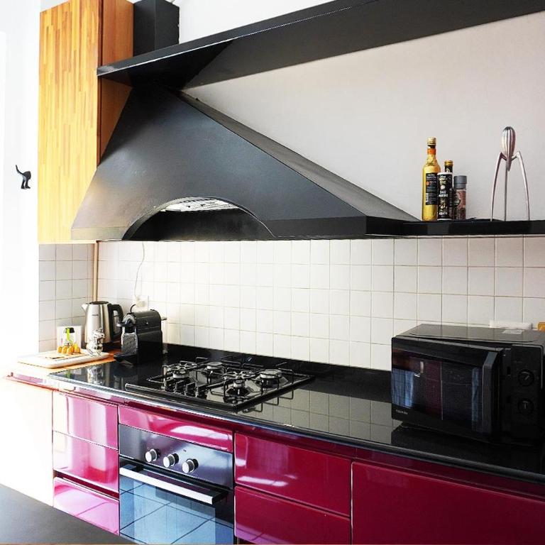 10 Min Centrale - Bright & modern, up to 5 beds - One-Bedroom Loft Apartment with One Queen Bed - 4