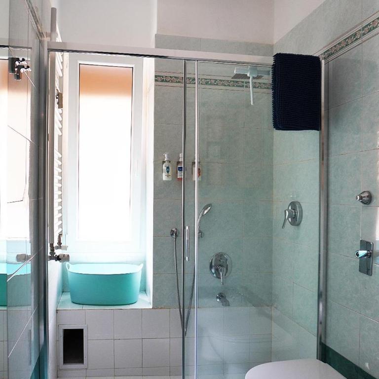 10 Min Centrale - Bright & modern, up to 5 beds - One-Bedroom Loft Apartment with One Queen Bed - 44