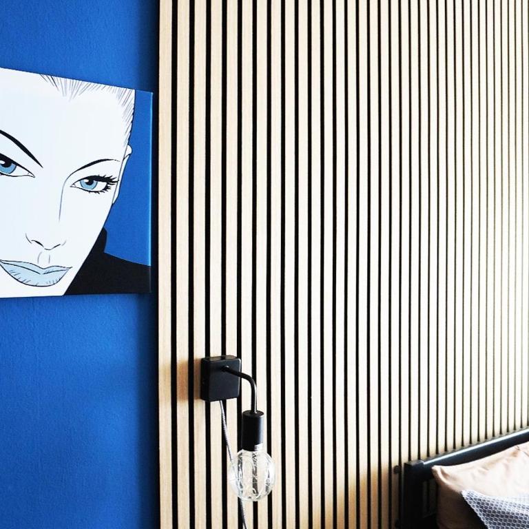 10 Min Centrale - Bright & modern, up to 5 beds - One-Bedroom Loft Apartment with One Queen Bed - 9