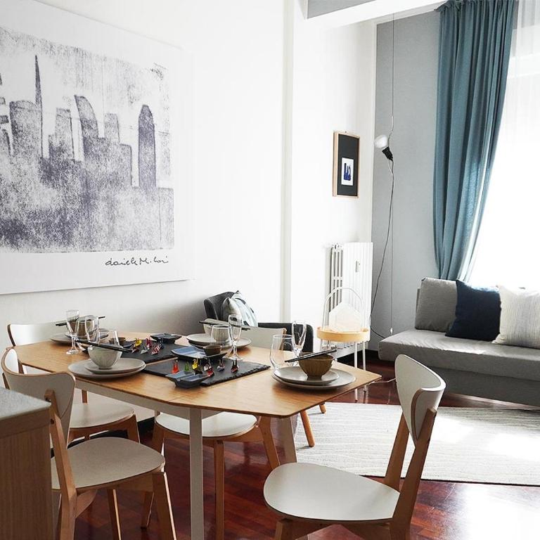 10 Min Centrale - Bright & modern, up to 5 beds - One-Bedroom Loft Apartment with One Queen Bed - 24