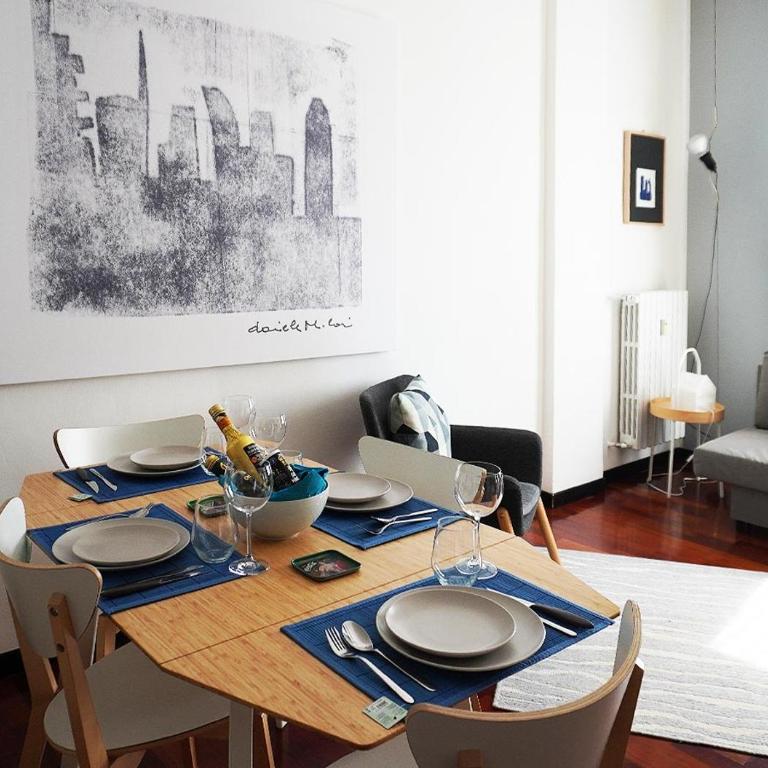 10 Min Centrale - Bright & modern, up to 5 beds - One-Bedroom Loft Apartment with One Queen Bed - 33