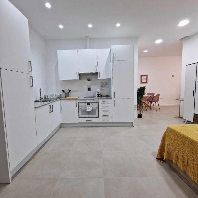 Cathedral District Loft with Full Kitchen - Apartamento de 1 dormitorio - 40