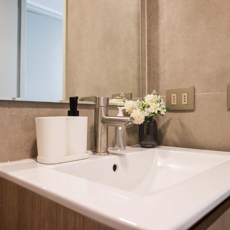 Stylish 2BR Apt in Santiago for 5 Gym Access - Apartment - 14