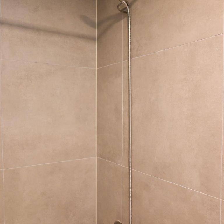 Stylish 2BR Apt in Santiago for 5 Gym Access - Apartment - 16