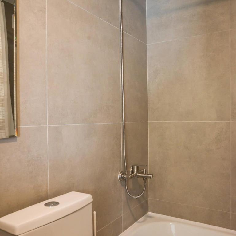 Stylish 2BR Apt in Santiago for 5 Gym Access - Apartment - 17