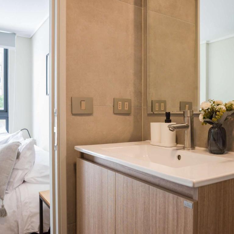 Stylish 2BR Apt in Santiago for 5 Gym Access - Apartment - 22