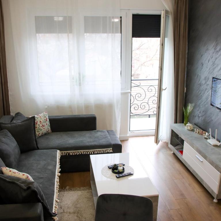 Apartment VIP - One-Bedroom Apartment - 6