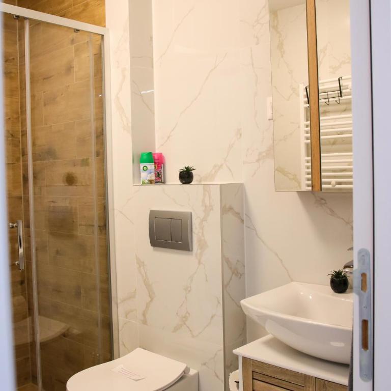 Apartment VIP - One-Bedroom Apartment - 32