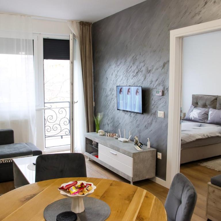 Apartment VIP - One-Bedroom Apartment - 3
