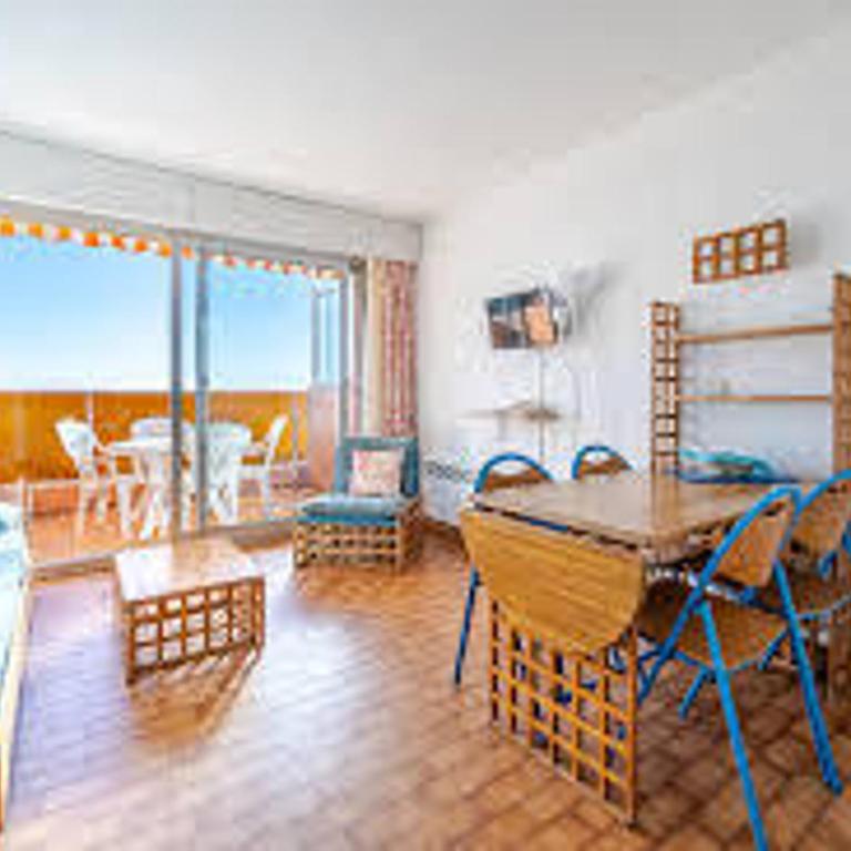 Appartement pour 8, vue mer, Wi-Fi inclus - FR-1-827-12 - Appartement - 1