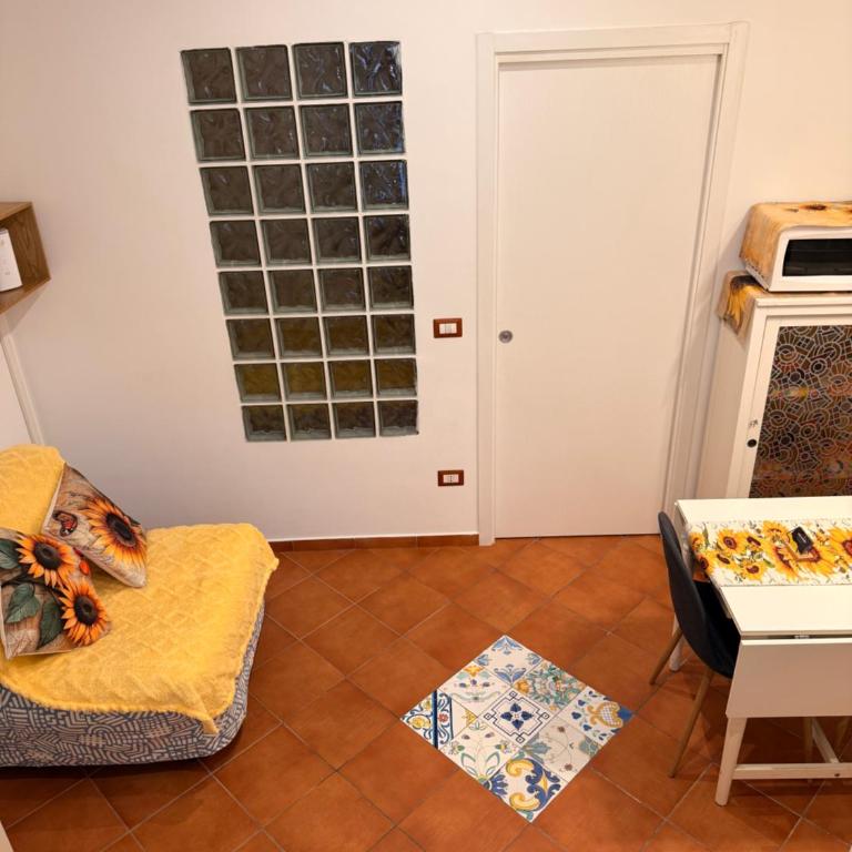 Giallo Napoli - Casa con 1 Camera da Letto - 7