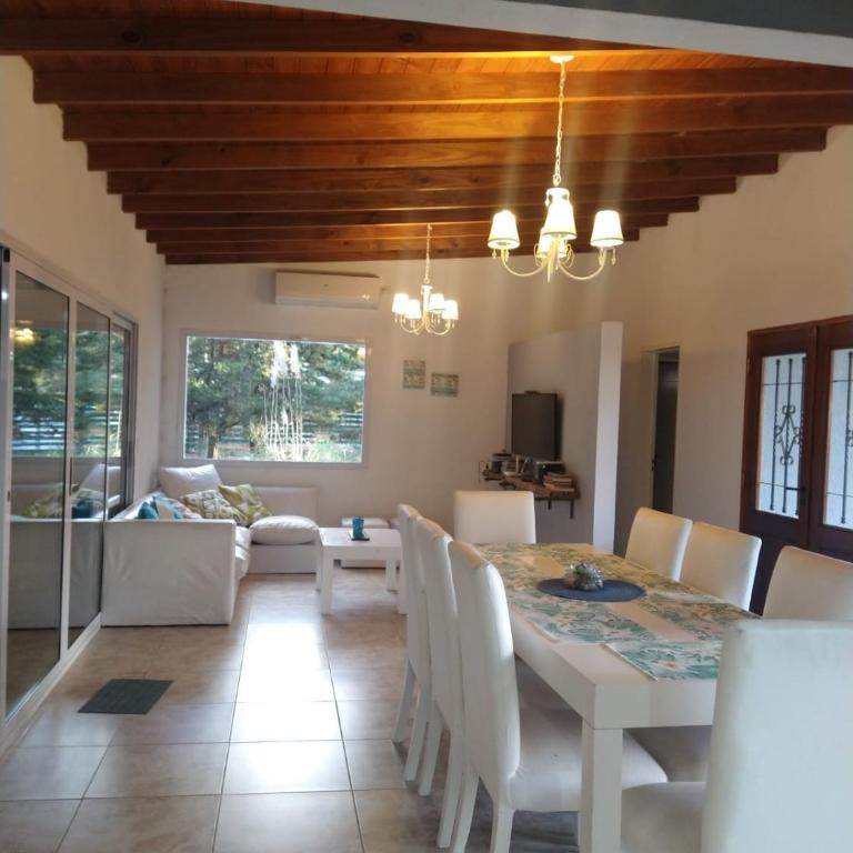 House in a natural setting and beach - Casa de 3 dormitorios - 2