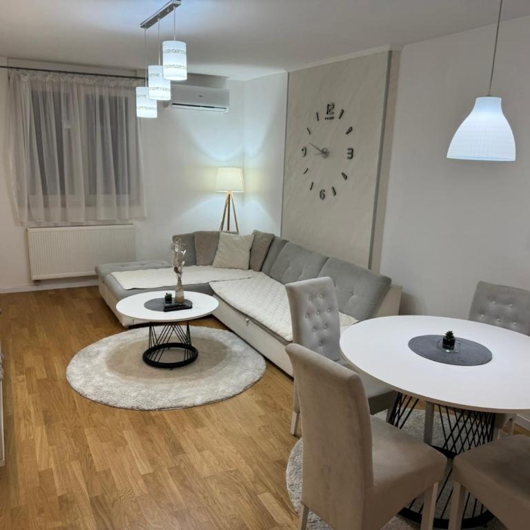 Stan na Dan-Apartman Smile Lukavica - One-Bedroom Apartment - 2
