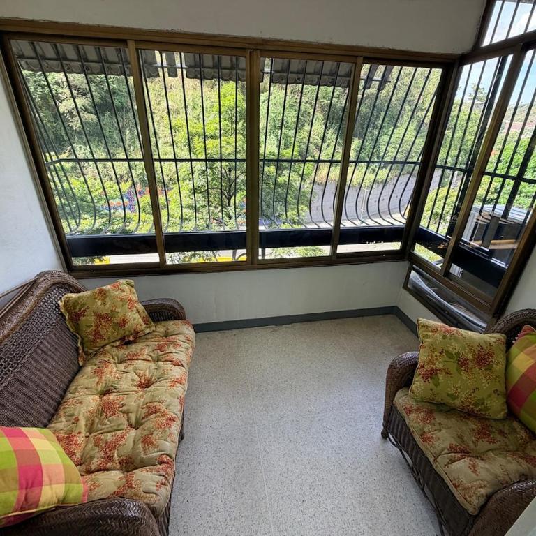 Prados del Este Frente a Centro Comercial Humboldt - One-Bedroom Apartment - 3