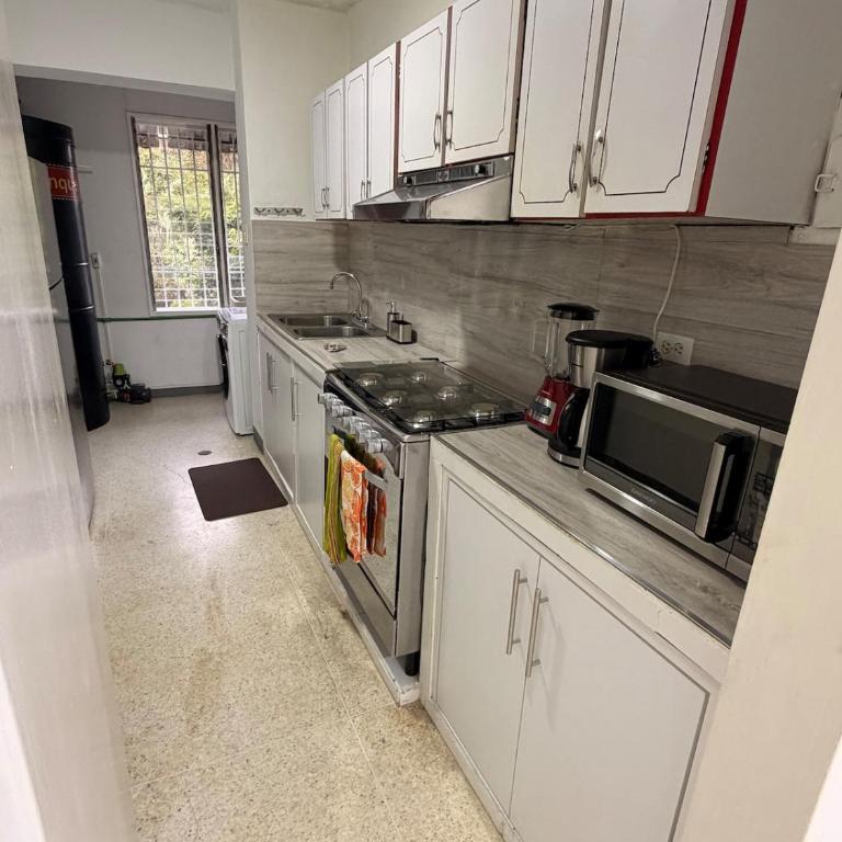 Prados del Este Frente a Centro Comercial Humboldt - One-Bedroom Apartment - 8