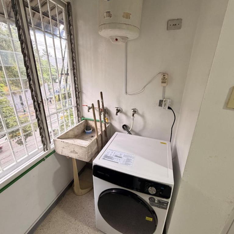 Prados del Este Frente a Centro Comercial Humboldt - One-Bedroom Apartment - 12