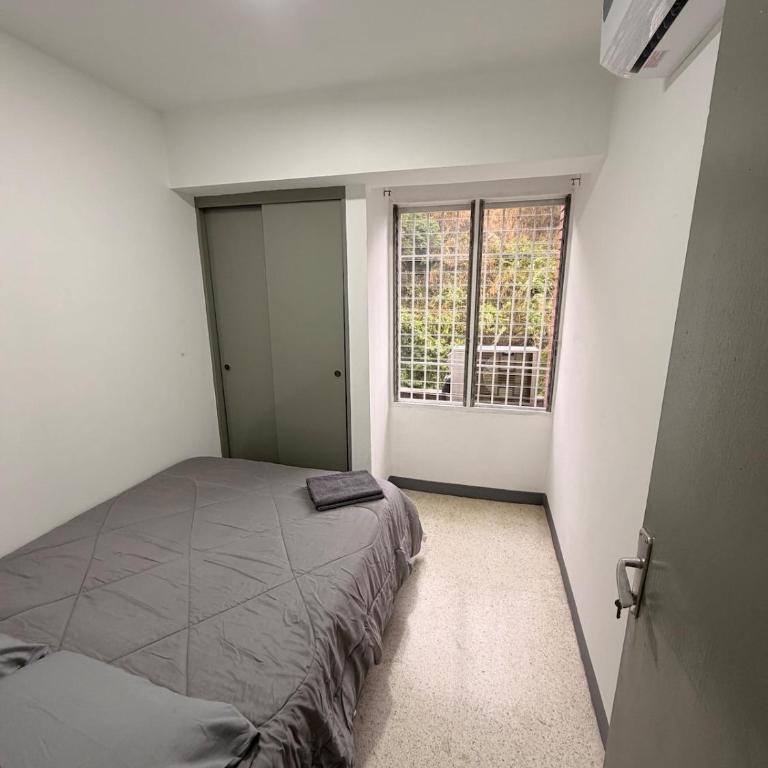 Prados del Este Frente a Centro Comercial Humboldt - One-Bedroom Apartment - 13
